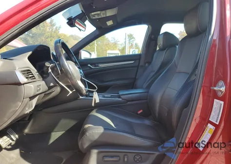 2018 Honda Accord Sport z USA, uszkodzony, nr VIN 1HGCV1F39JA015356